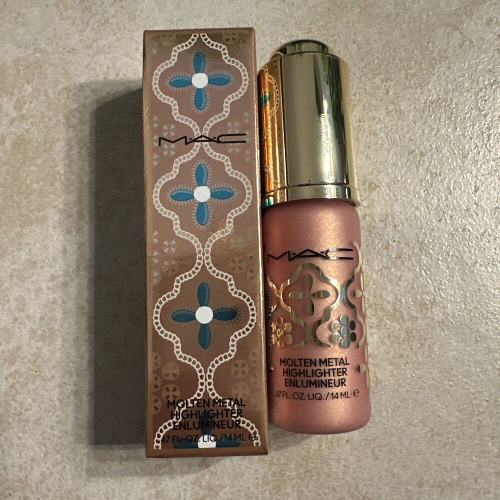 MAC Molten Metal Liquid Highlighter BLING A LING - Size 0.47 Oz. / 14mL